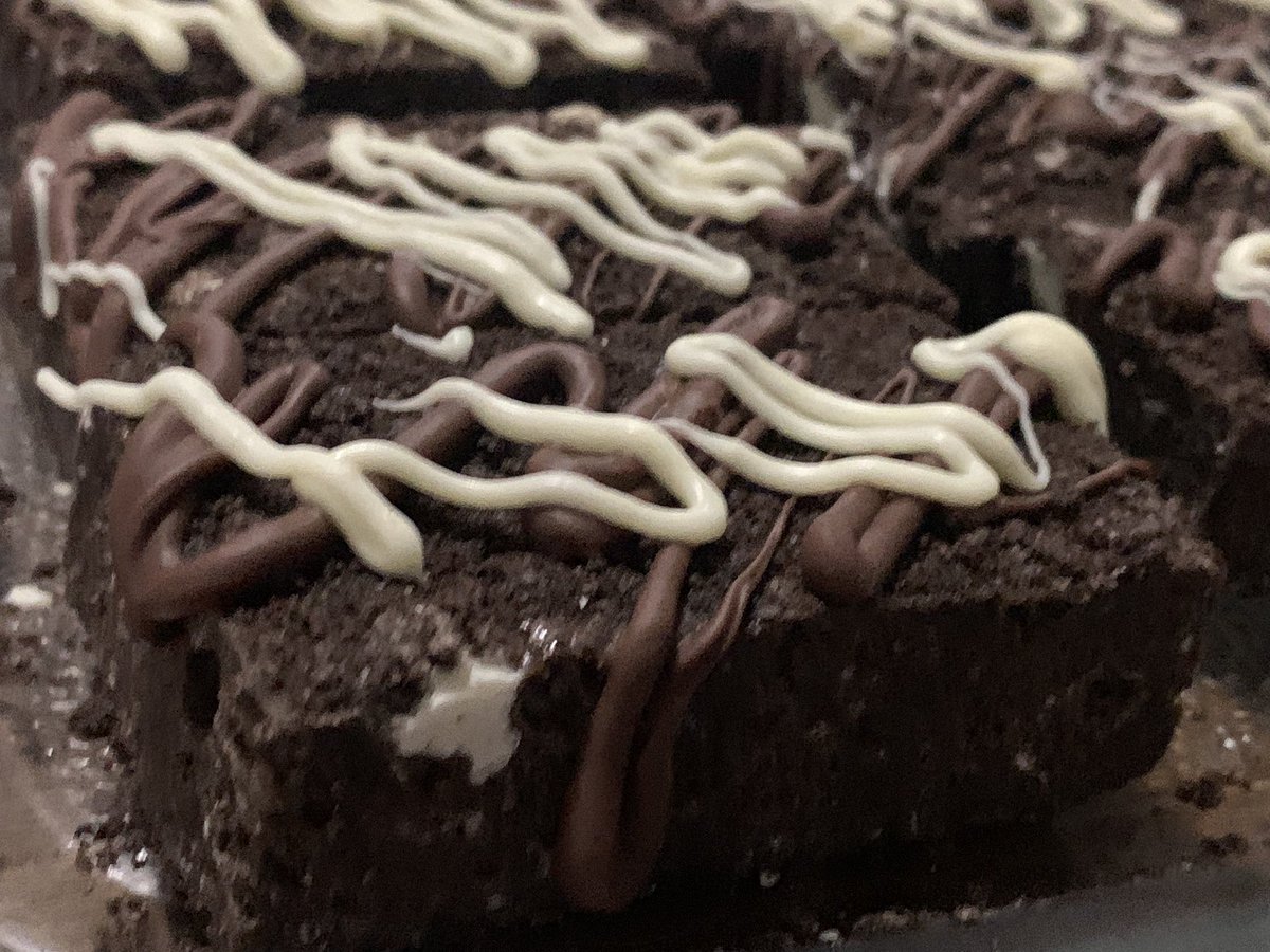 krombopulosmyk's tweet photo. Who’s ready for #WRESTIVAL @LWMaine on Saturday night?  
The Chef is ready!
“SlothloveChunk” bars  
Oreo, cookies and cream cereal, chocolate.
#420chef
#mdkallfuckingday https://t.co/q6PdM9eVQF