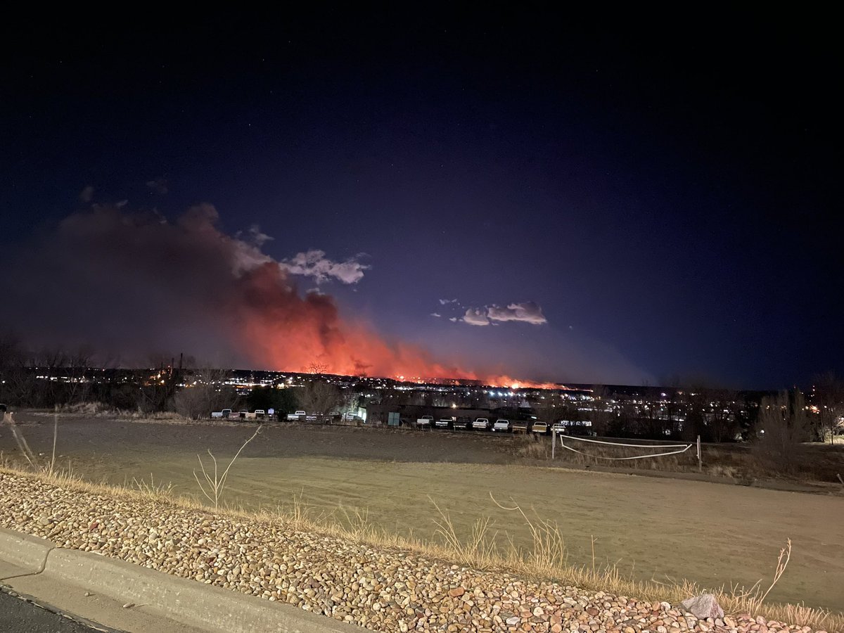 #marshallfire from the Boulder Airport at 6:15PM. Unreal