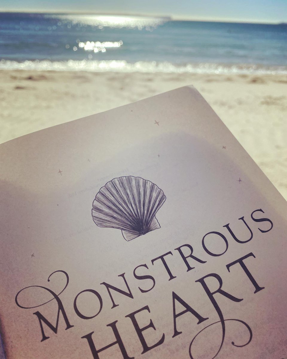 kellinthewoods's tweet photo. Celebrating the end of 2021 with a gorgeous salty book and a gorgeous salty morning. β¨βοΈππ#MonstrousHeart by Claire McKenna #reading #summerreads #fantasy #oceanreads https://t.co/JtrrTSlrcz
