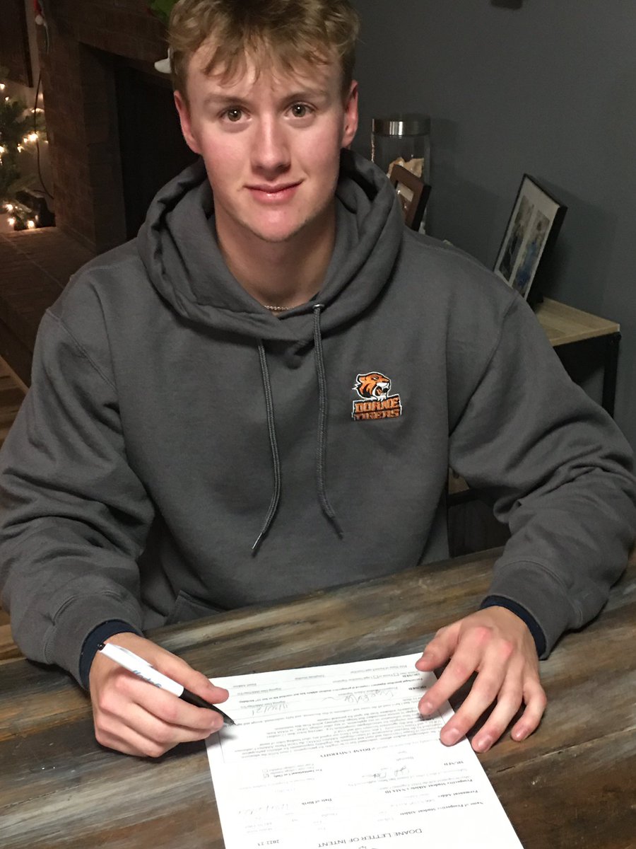 tyefalkner1's tweet photo. Officially a tiger. #gotigers
@DoaneBaseball https://t.co/Ls9A6pLtLm