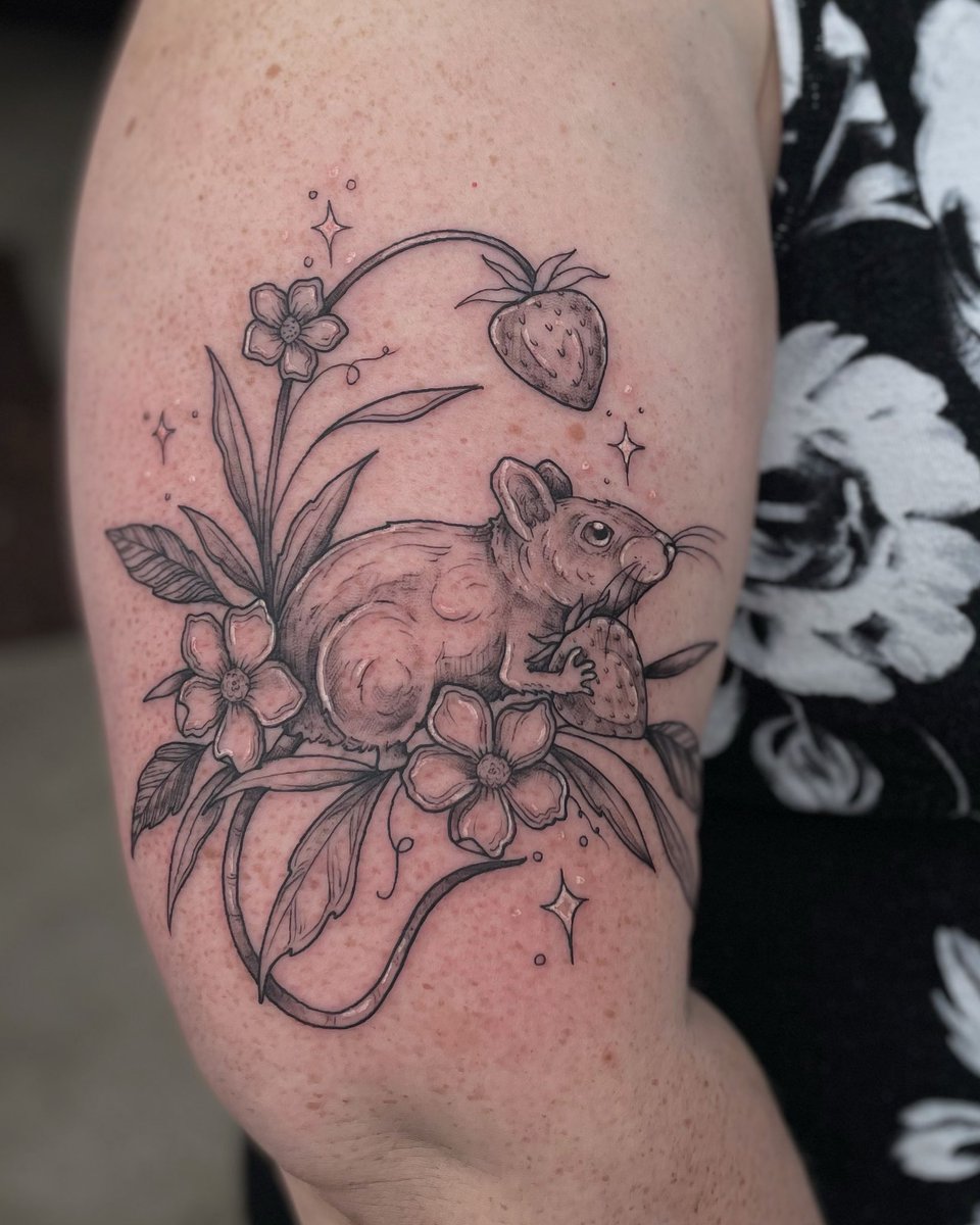 OoManders's tweet photo. took a break from twitter for a bit, but here’s some of my recent work 🌿✨ https://t.co/yBj3MG4Nvc