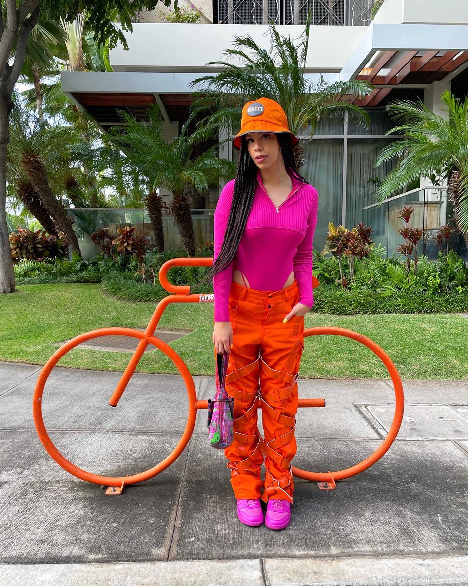 NezzyWest's tweet image. Greetings from Hawaii 🌺