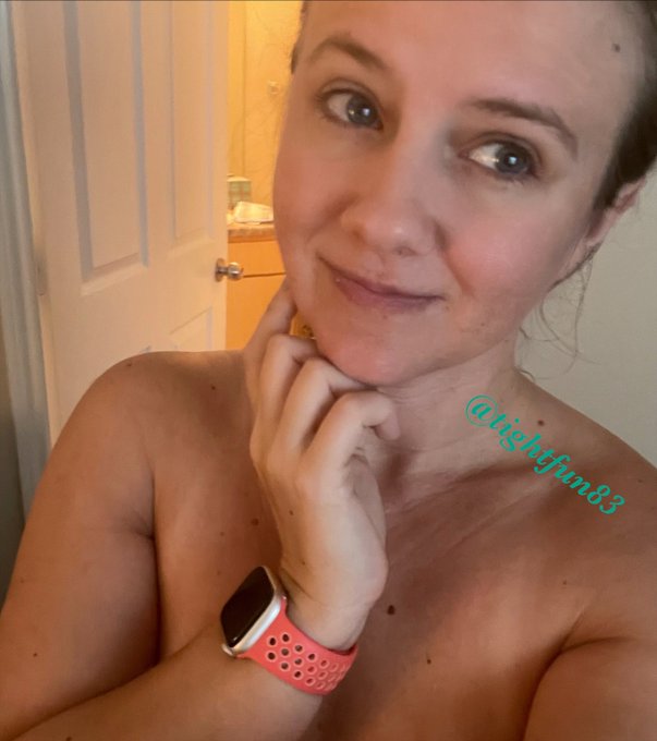 Have had the worst headache all day.. wonder if it&rsquo;s the weather coming or cock withdrawal? 🙃💜😬 https://t