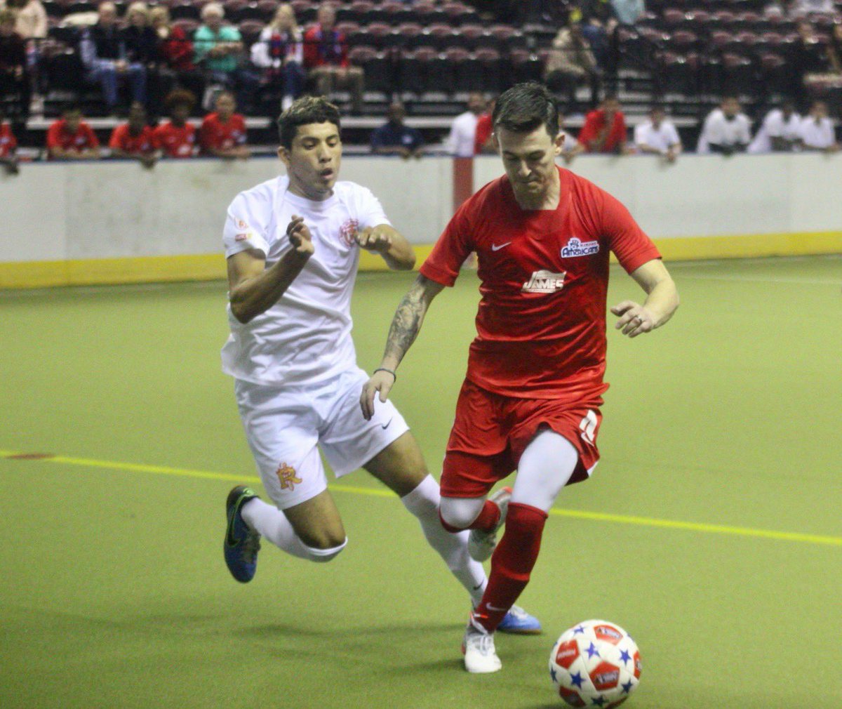 MemAmericans's tweet photo. Heading into the half tied 2-2 with the @RomeGladiatorFC! 🇺🇸🇺🇸🇺🇸 Mike Scharf and Cordarius Williams were your Americans goal scorers in the first half 💪🏼
#LetsGoMemphis #BluffCitySoccer https://t.co/uoFNnNWyhS