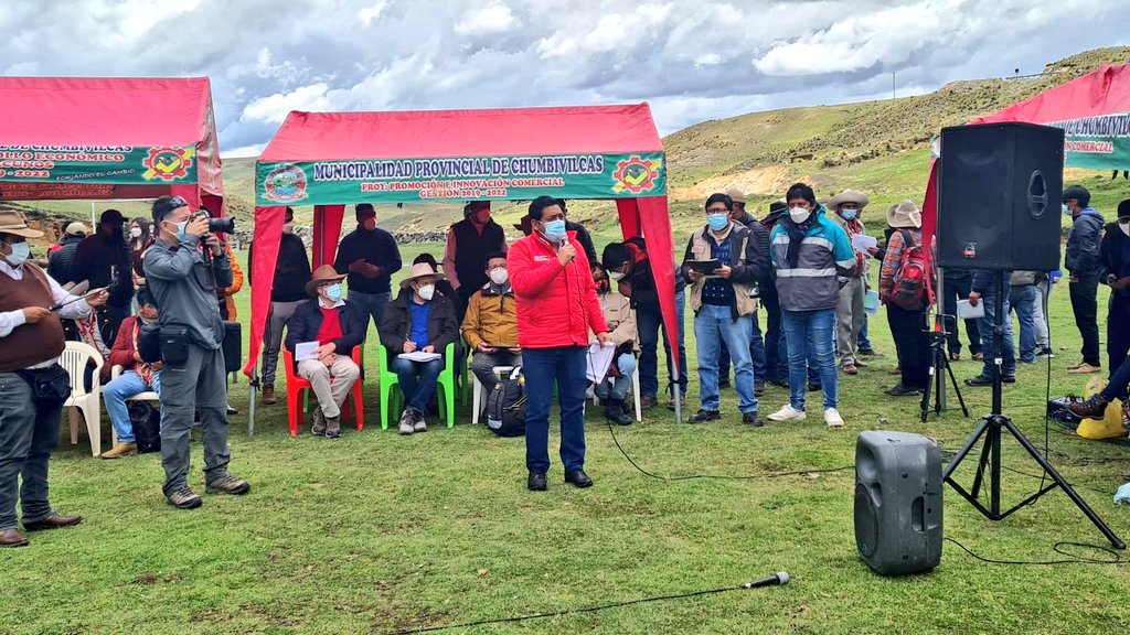 📢 #Cusco | Con la participación de la premier <a href="/MirtyVas/">Mirtha Vásquez</a>, quien estuvo acompañada del ministro <a href="/RubenJ_Ramirez_/">Rubén Ramírez</a> y otros ministros de Estado, se desarrolló la reunión donde se abordó la problemática del corredor minero en la comunidad campesina de Huininquiri, en #Chumbivilcas.