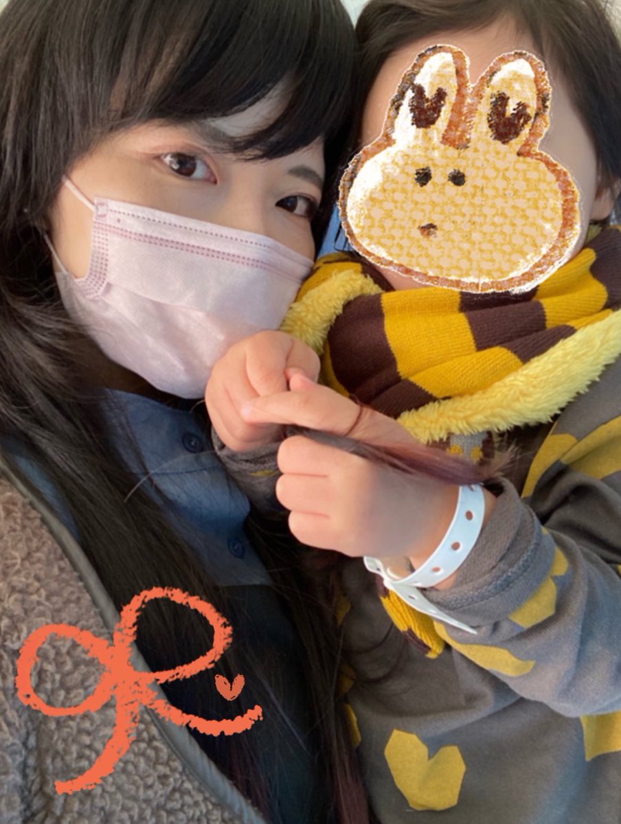 spring_chiiiii's tweet photo. もう年の瀬になってしまったΣ( 'ω')
今年の産後ダイエット最終結果
65kg→50kg(-15kg)
仕事育児家事しつつゆるーく頑張ります💪
私は最近髪をグラデに染めたり相変わらずオタクして生きてます。
娘はディズニープリンセスにハマったり相変わらずかわいいを天元突破🎀 https://t.co/TgKjfxVYrM