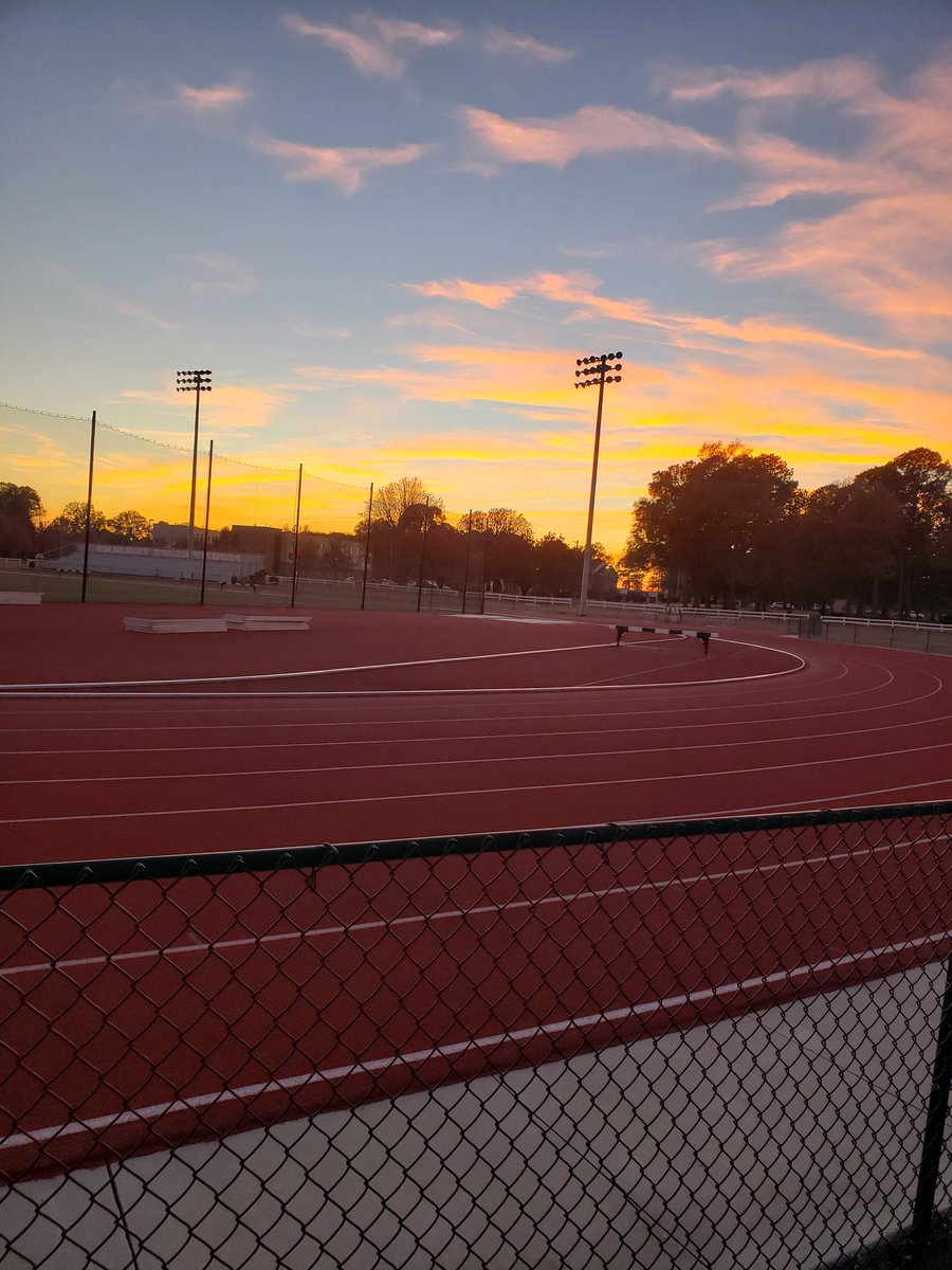 Coach Graves tweet media