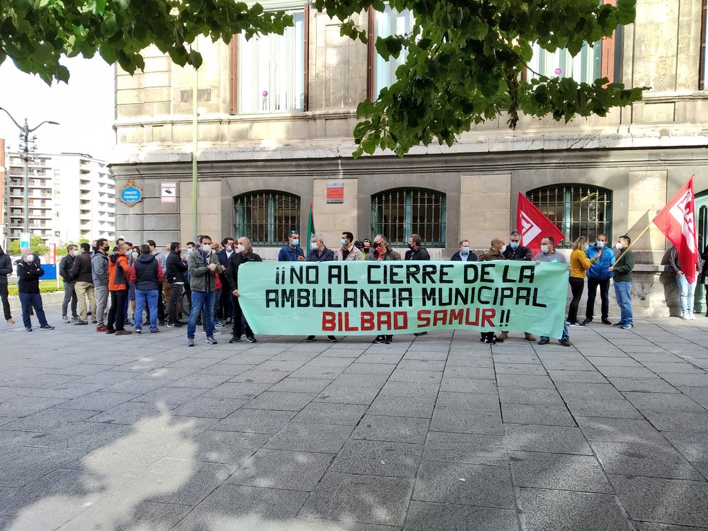 SOSBilbaoSAMUR's tweet photo. @juanmariaburto @dbuendiac El faraón #Azkuna se refería a la calderilla con su ya clásico "money, money"
Ese es su modelo, privatización y recortes de los servicios públicos.
1,3 millones para suprimir el Servicio de #Ambulancias Municipal en un presupuesto de 633 millones de €, el 0,2053% del presupuesto https://t.co/PsCqxGcs6S