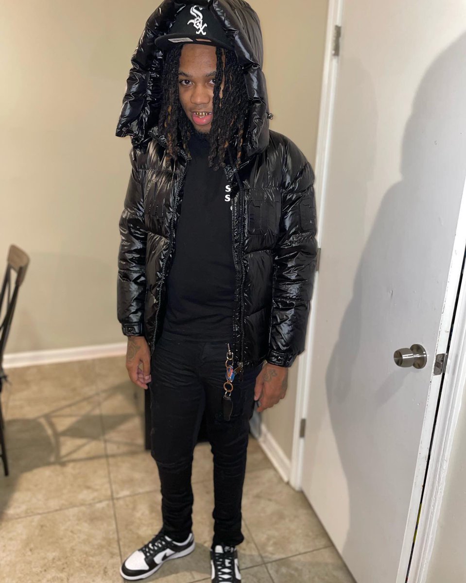 Tay2g_'s tweet photo. Niggas had me thinkin getting money wasn't normal i was knockin bows before my classes in the morning #ADDMEUP https://t.co/GWAwo2E44T