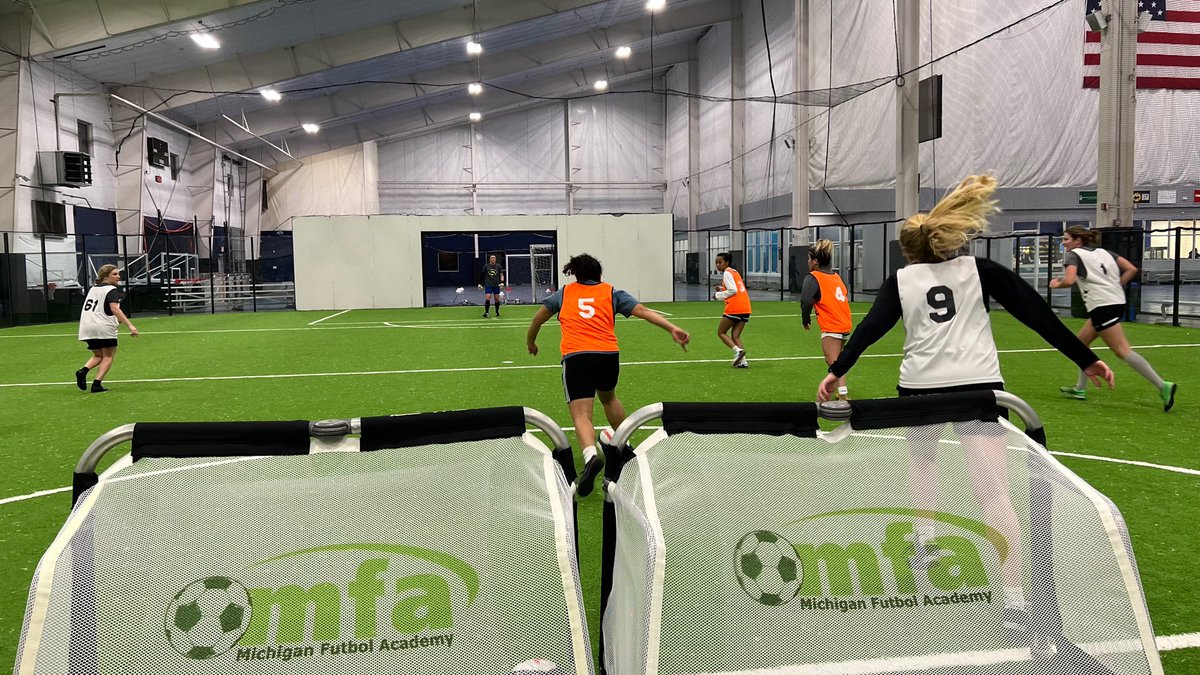 GLFC_PRO's tweet photo. Our Womens squad getting ready for this season tonight! A big winter ahead as they play the Muskegon Risers on Jan. 8th & have qualified for the US Arena Open Cup in Feb. Let’s go!!!
#ForThe616 https://t.co/9lgnNO81Om