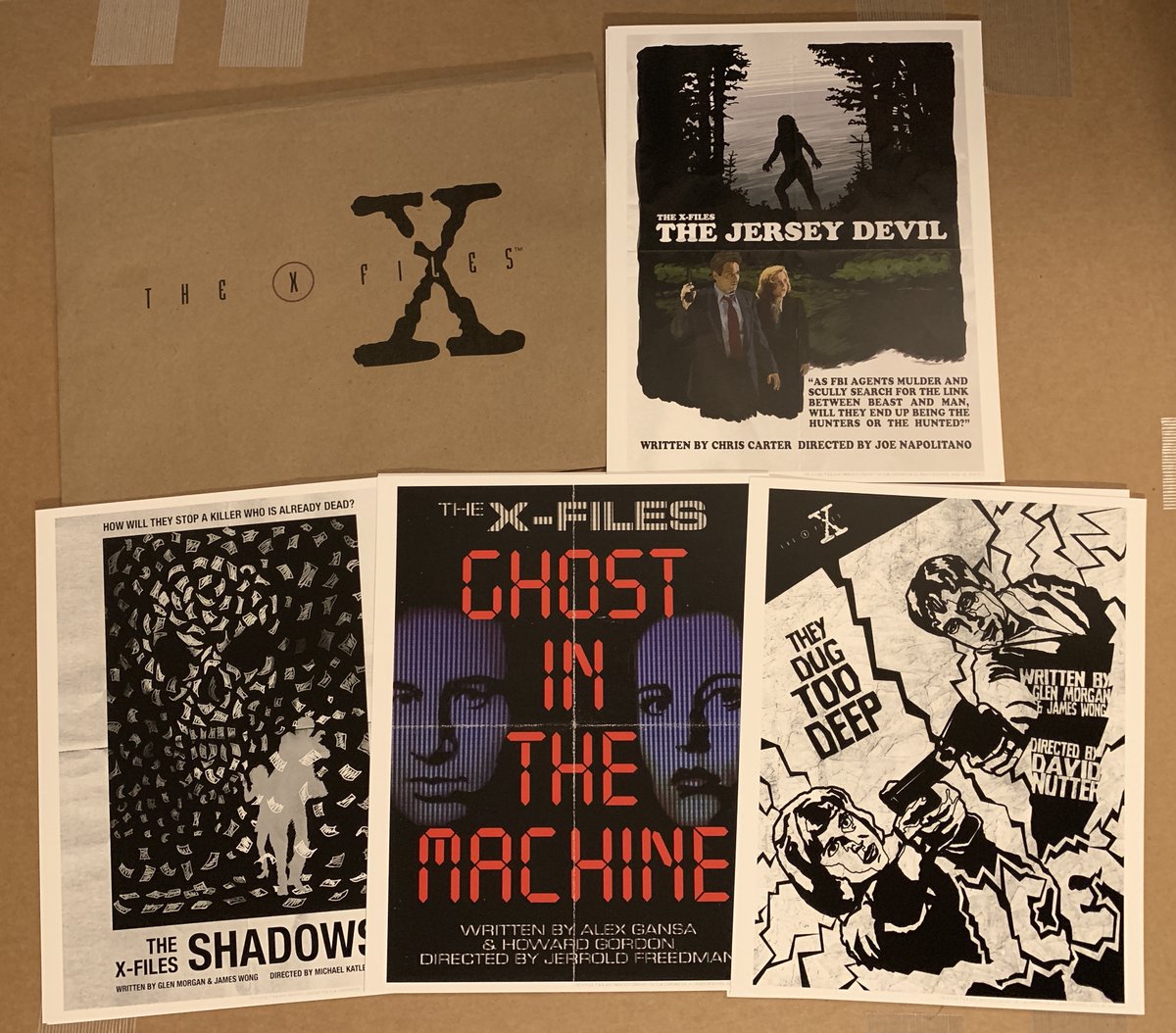 JJLendl's tweet photo. New patron-only release is going live on New Year's Day! It's the last batch of my X-Files Season 1 Set 1 posters featuring art for the series' first 12 episodes.
Get exclusive shop access and more by becoming a patron at https://t.co/MrJx6T9fGi. #TheXFiles #xfilesposterproject https://t.co/aldbVeUgka