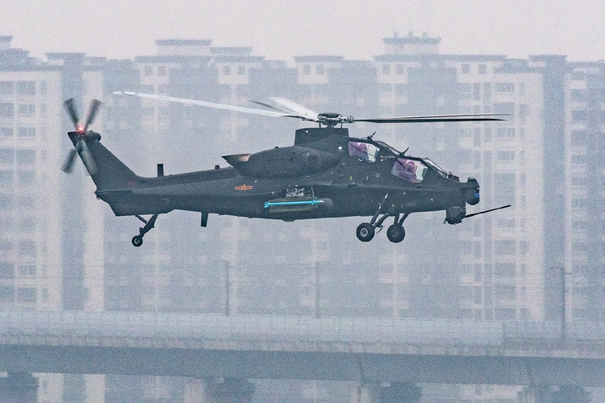 CN_military_21's tweet photo. Improved model of Z10, Pay attention to the blue training air-to-air missiles it carries.
#Z10 #PLAArmy https://t.co/TPTJAJQn97