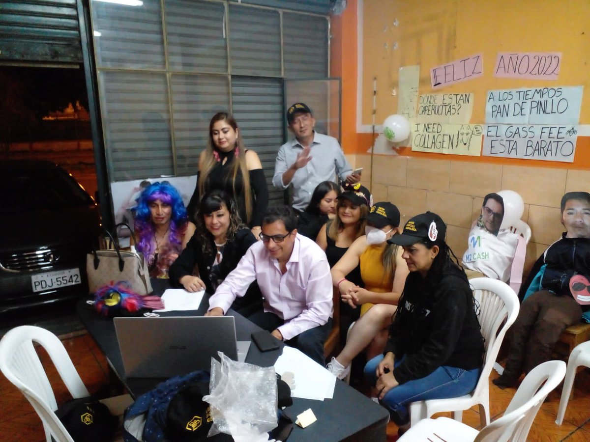 Celebrando con la gente de @beessocialespan la quema del año viejo por fin de año en ibarra
@ArnoldDoobay <a href="/mairaal39929195/">Maira Alejandra Sanabria (🐝,🐝) 1730</a> <a href="/RosalesChamorr1/">Raquel Rosales</a> <a href="/comcultur/">Fernando Paspuel - IDENTIDADES TV ECUADOR</a>