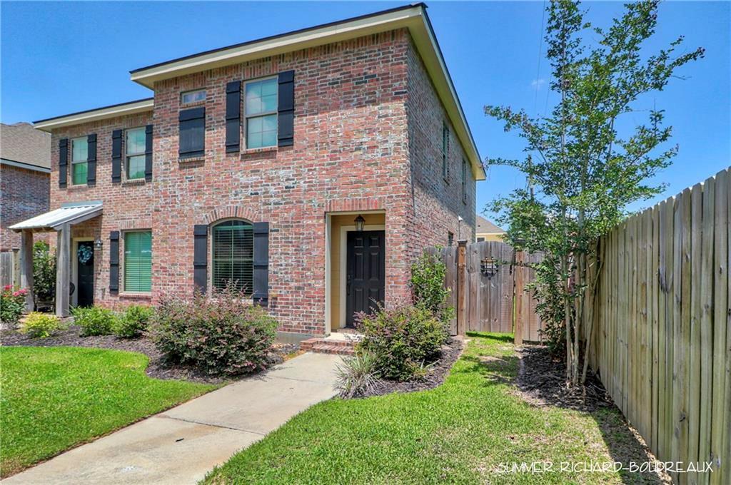 TcastleCastle's tweet photo. 5017 S Prien Lake Road, Unit 28, Lake Charles, LA 70605
3 Bedroom, 2.5 Baths 1,409 Sqft
#CallCastle 337.480.6555 to schedule your viewing.
#TownhomesforSaleLakeCharles #3BedroomTownhomesforSaleLakeChalresLa
See more
https://t.co/OGc0FfDNeN https://t.co/YLO62drLGV