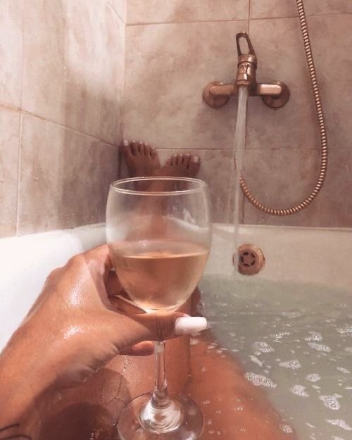 ______ ______ ______ ______ ______
    ← ⚪ Selina Kyle ⠇                         
                ⁵ ᵐⁱⁿᵘᵗᵉˢ ᵃᵍᵒ