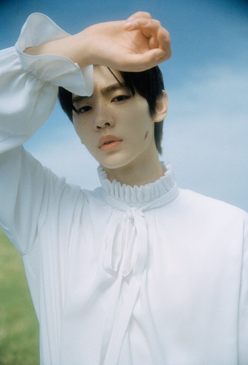 vanteamour's tweet photo. ♡ ⃗. . — day 364

 ( ⛸ )  ¡salieron las fotos del concepto yet! este definitivamente es uno de mis favoritos contando todos desde el debut, hoy te veré en la weverse con, mucha suerte hoonie 🤍 https://t.co/iQymXc3o90
