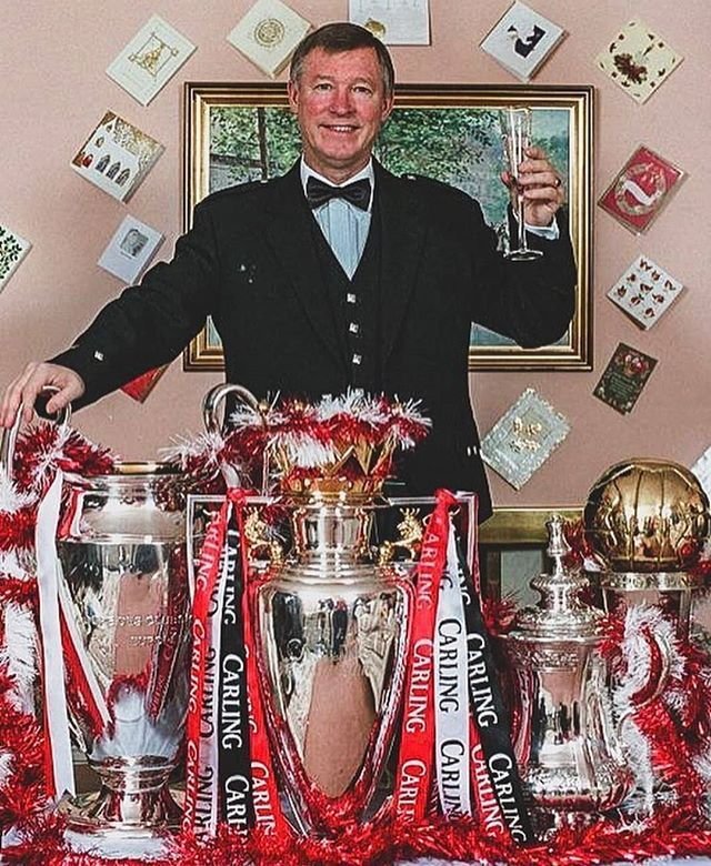I loved Manchester united because of your ball. Happy birthday to you Sir Alex Ferguson  