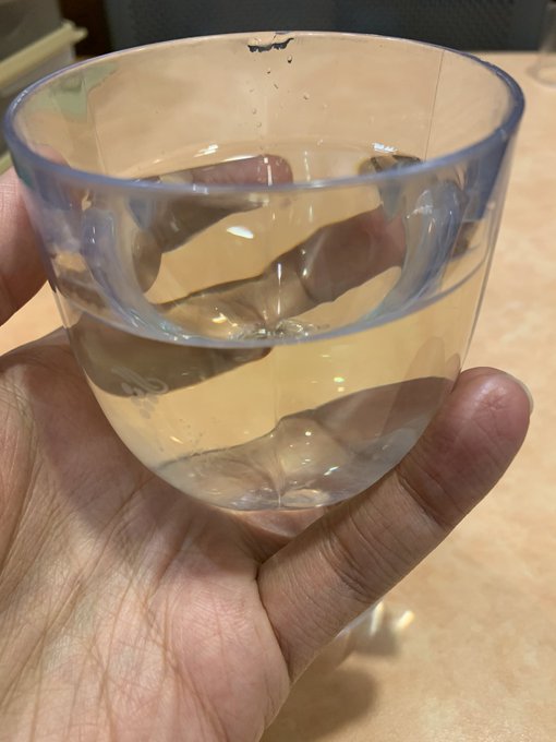 喉の消毒してる 