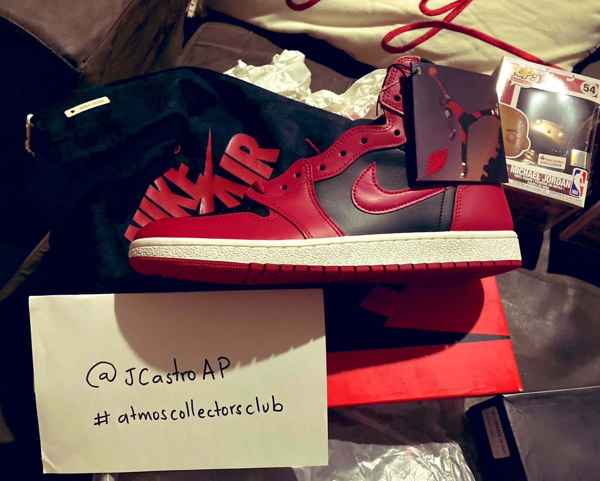 JCastroAP's tweet photo. @atmos_usa Hey @atmos_usa here is my first row entry, I just grew up watching @Jumpman23 doing its magic, opening the world doors to the NBA. Nothing would be better than being glued to a tv screen to see every game. US 10 #atmoscollectorsclub https://t.co/iBUSXNq5iZ