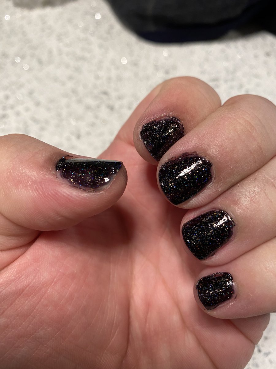Attempt 2. Even though it’s become kinda cliché, I’ve always thought black #NailPolish on guys was pretty hot. So went with <a href="/ilnpbrand/">ILNP Cosmetics</a>’s Silhouette (black that has some fun sparkle for #NewYearsEve)! Also learned about base &amp; top coats so that’s progress! #NailPolishHasNoGender