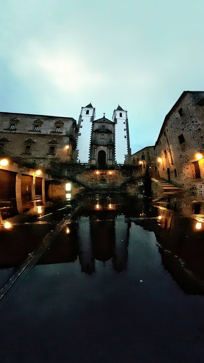 Silvia_6's tweet photo. 2021 desde Cáceres. https://t.co/svSTI86nX4