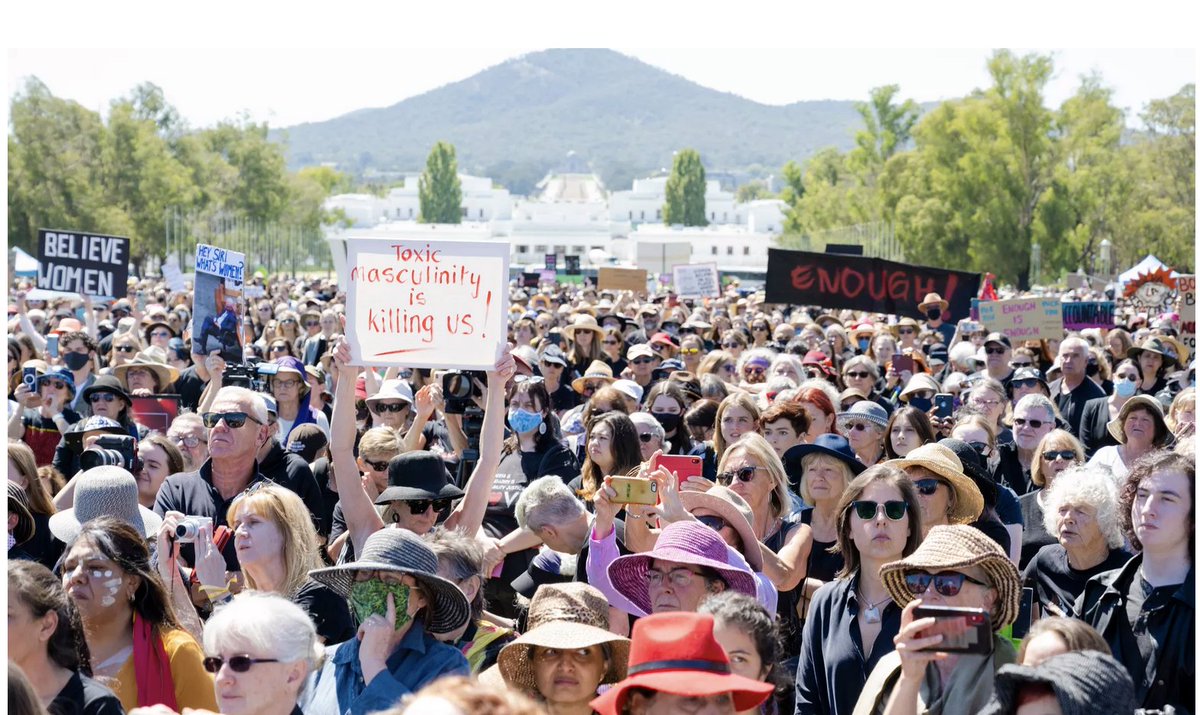 RonniSalt's tweet image. 🧵

The Year Of Living Responsibly

Whether you realised it or not, 2021 was all your fault.

It was your year of personal responsibility, your own and everybody else’s. 

Like a libertarian’s wet dream, the PM wanted you to know that everything that happened this year