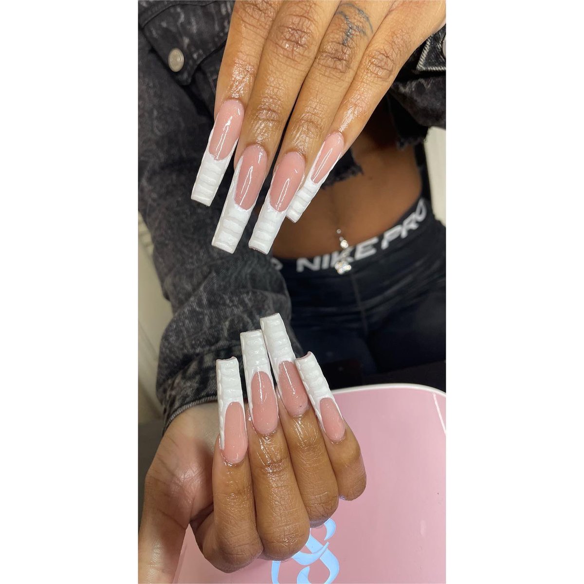 nee_naildrip's tweet photo. Love this design 😍😍✨🥲 
Dm to book 💜
#houstonnailtech #nailinspo #nails #nudenails #frenchnails #htx #houstonnails https://t.co/eNo7QUVt9u