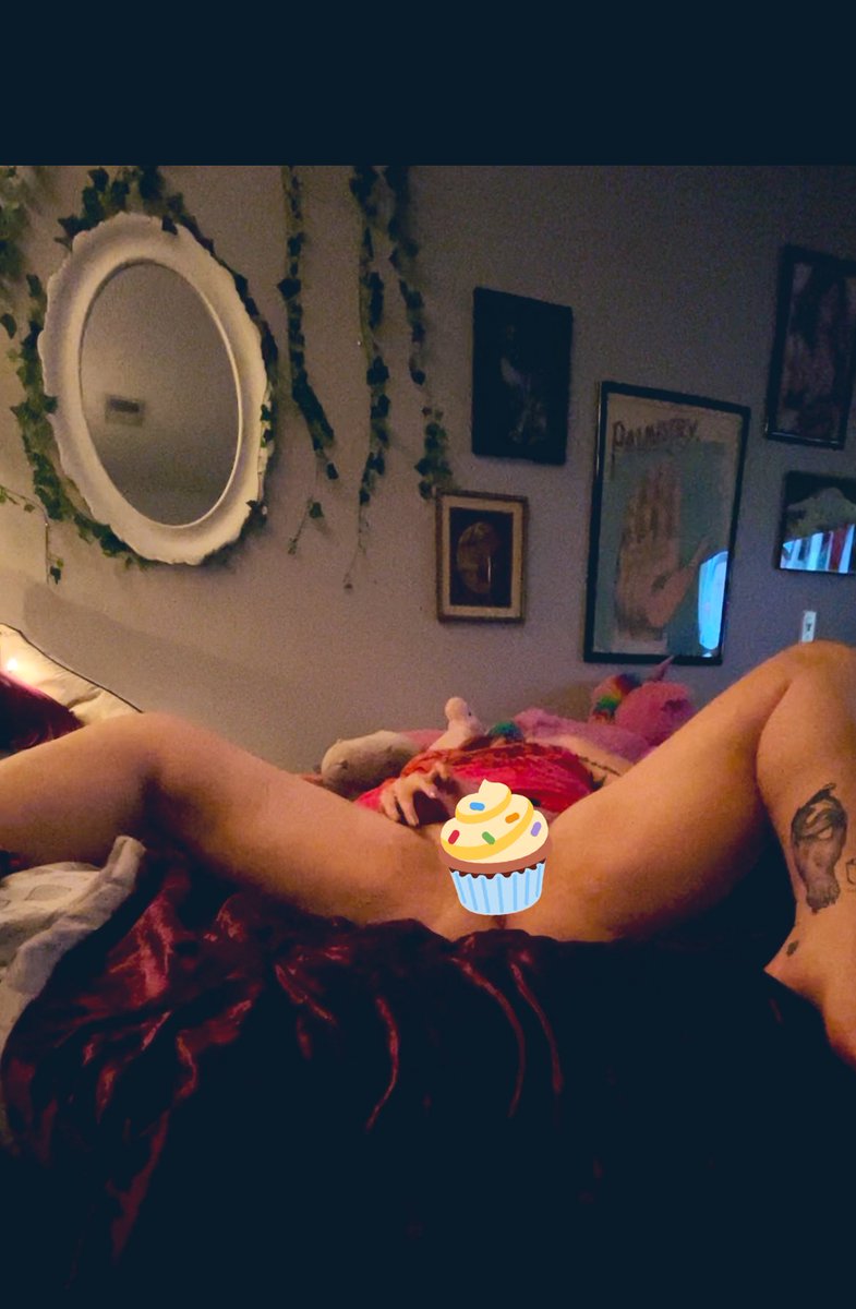 ThickGinger420's tweet photo. Midnight snack 😉 https://t.co/kKhuUWTtka https://t.co/UZAwG26XFN
