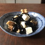 おせちにピッタリ!？黒豆はクリームチーズとクルミを合わせると美味い!