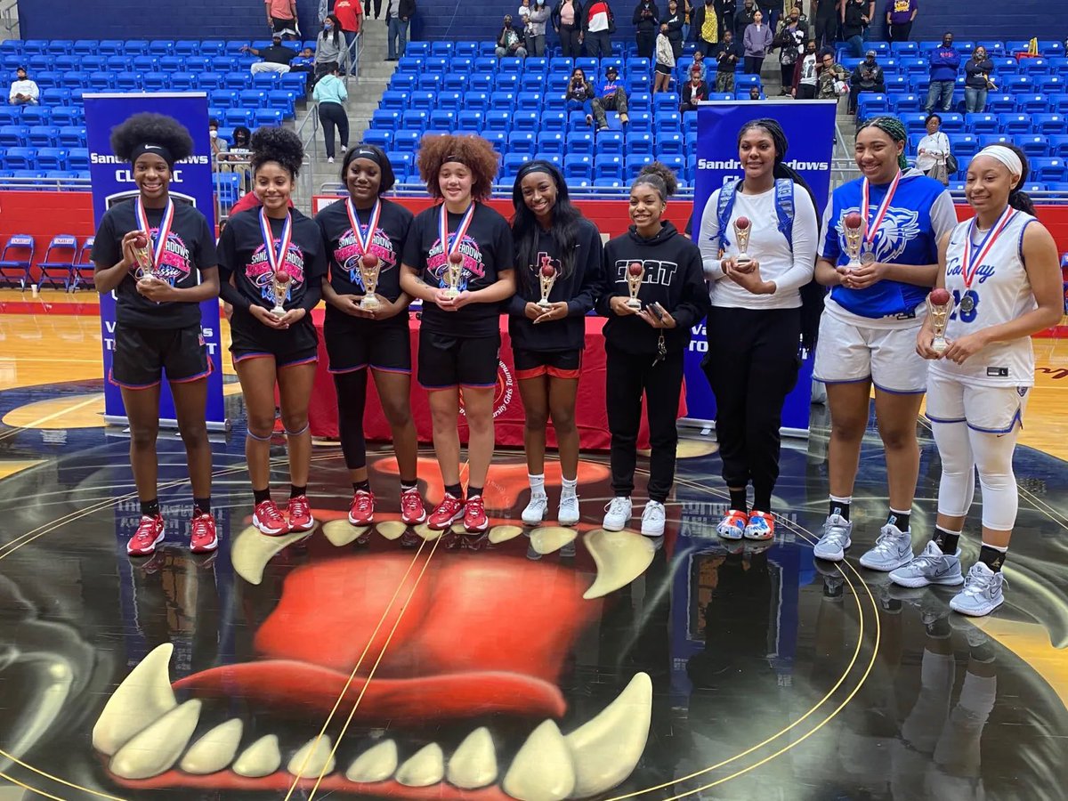 Congrats to <a href="/chloeclardy13/">Chloe Clardy</a> on being named the tournaments Best Offensive Player and <a href="/savannahscottWC/">Savannah Scott 🏀💗 aka Big Sav</a> on being named Best Defensive Player!
🚾🏀