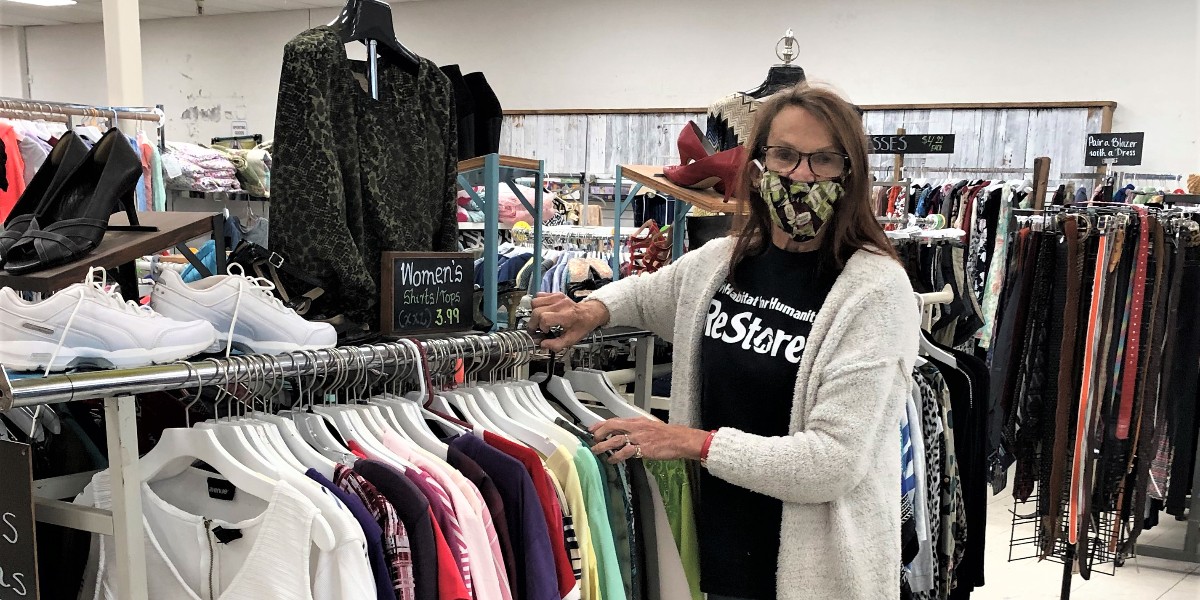 EasterSealsOr's tweet photo. Our partners at @habitatportland helped facilitate a paid internship to lift Maggie out of poverty and back into independence, after she could no longer work as a nurse because of her health.

Full story: https://t.co/4gh39VwoZJ

#employment #career https://t.co/uPRjQ0zGTR