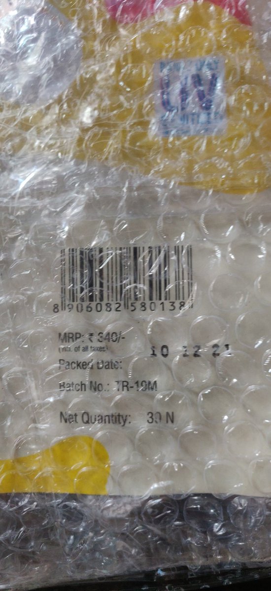 RahulMadaan09's tweet photo. @blinkitcares This morning I ordered first time with BlinkIt, I ordered many thinks and eggs(30 pieces)was one of them. i received eggs with expiry day of 1 days only...let me know who can consume 30 eggs in a day? https://t.co/GszZztXf4j