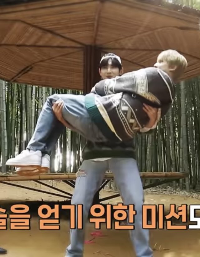RT @atzskzone: yeosang lifting yunho has become his hobby now https://t.co/W2ryWXjesU