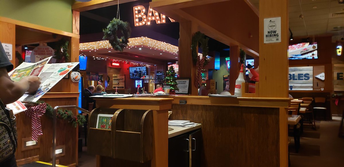 gatorfreds's tweet photo. @Applebees hey guys, you should shutdown your restaurans in Orlando area, I went to 2 different locations today, they are under staff, service is horrible even being empty, you are loosing all your loyal customers https://t.co/JVVxQ7dSuK