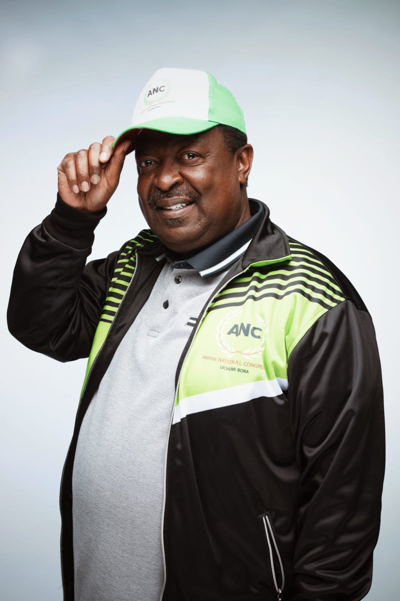 karani_beverly's tweet photo. The only surest way of Mudavadi one day heading this nation is through supporting @RailaOdinga now. Iz a fact
Oscar Sudi
Ruto
#Bukhungu2
#TuskerAt100
#MusaliaResolution https://t.co/Qs5ujP8afb