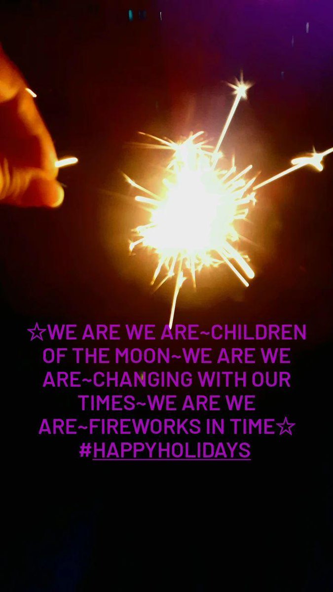 FriedmanYohann's tweet photo. ☆Happy Holidays☆ #HappyHolidays #photography #spark https://t.co/L9fE4x0KcN