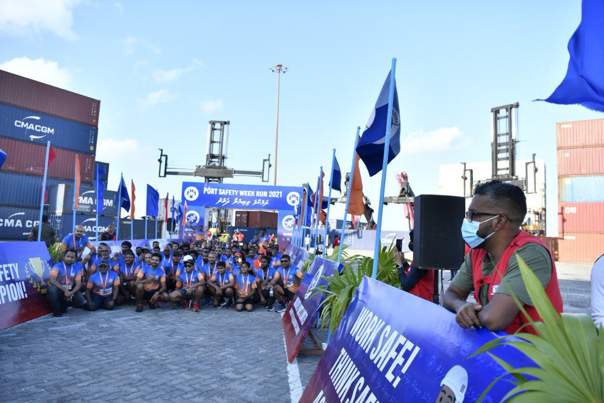 Sharaff__'s tweet photo. Provided βοΈ first-aid service in @Portmv Port Safety Week Run 2021 held in Hulhumale' International Terminal.
A great time for everyone! π
#heyohithun β₯οΈπ
#iamforhumanity
@maldivianrc @mrc_mcu
#PortSafetyWeek
#PortSafetyWeekRun https://t.co/meu6GcNCwe