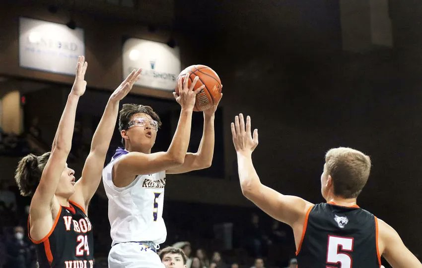 ndnsports's tweet photo. Keshaume Thigh led Lower Brule with 20 points, seven assists and six rebounds in the win.
#NativePreps #LowerBrule #Sioux
https://t.co/wEg6JJZBKS https://t.co/vh8CDfM8mo