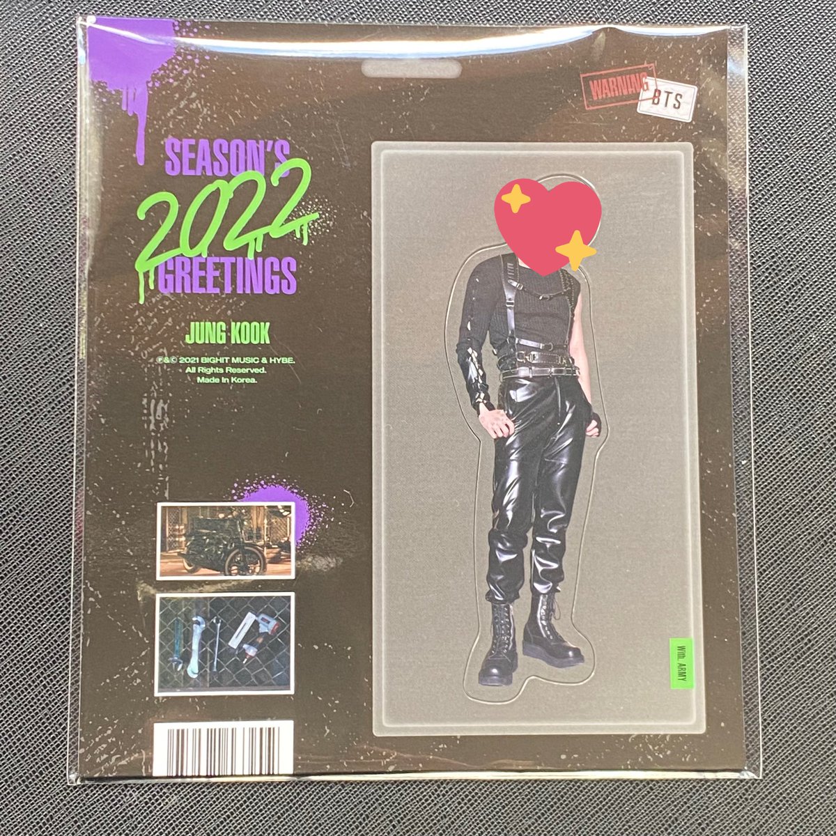 l21502_'s tweet photo. BTS シ��グリ 2022 マグネット 交換

【譲】ジョングク

【求】テテ テヒョン V

同日発送、折れ防止+防水対策。
条件の合う方リプお願い致します🕊 https://t.co/h7khT7GKp4