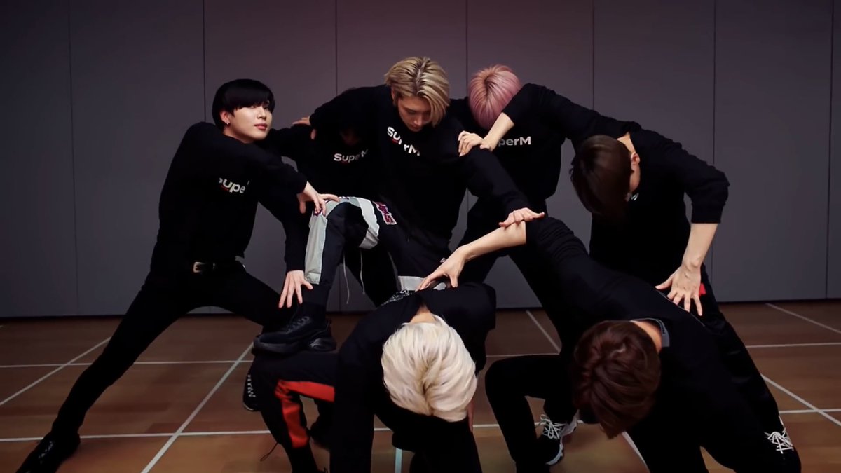 aestheticjuyeon's tweet photo. Mbc gayo tiger inside collab stage position:

Juyeon as kai
Changmin as taemin
Hwanwoong as ten
Moonbin as baekhyun
Lee know as Mark
Kino as taeyong
Donghyun as lucas https://t.co/LBpDMuD0tT