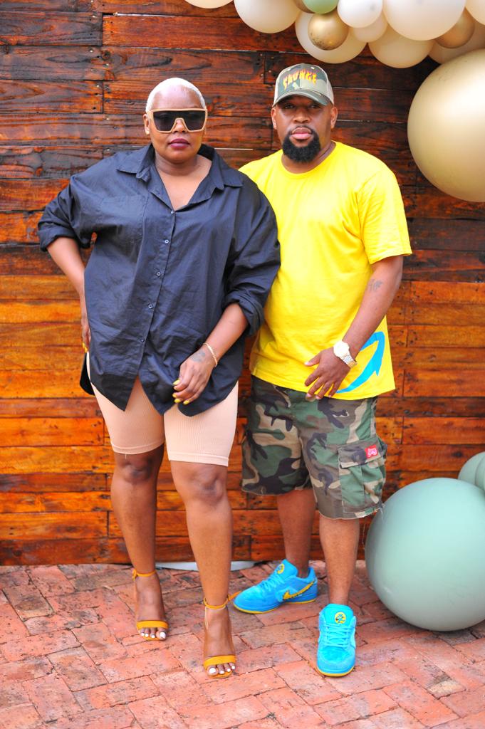 TouchMotswak's tweet photo. Must kgobokanya lebotha💰 ha ba ka batla ngwana ona ko gae 🤞😍 #SavageFam https://t.co/KmDMOKQJEr