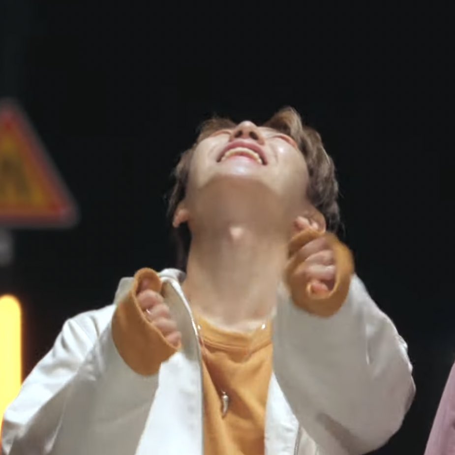 Renjun smiles
Renjun laughs
Renjun bread cheeks 🍞🥖