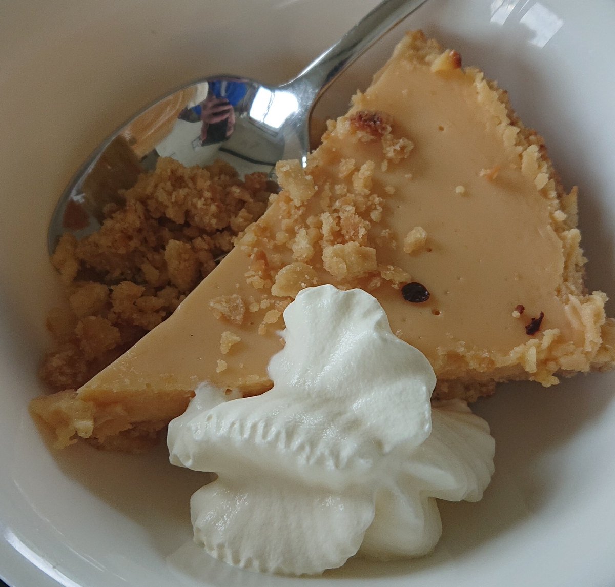 QueenofCobden's tweet photo. #puddingreport : lemon tart. Good way to finish the year 8/10 https://t.co/RWvygneH7D