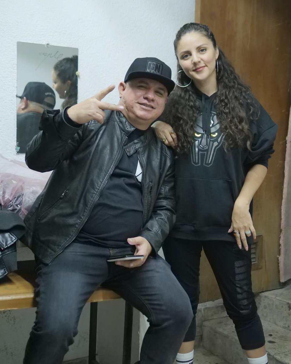 RimayRazon's tweet photo. La pasamos muy bien en el #RapBar 24.
@EloteElBarbaro #VickyMC @GALLONEGRO777 @marafco_ https://t.co/TBABh1R06B