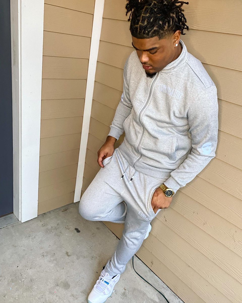 Capp_god's tweet photo. U get money ? Yo trap do #’s ? Gotta make sho u got sum solid niggas witchu dem hoes sweating same 1’s who use to dis u‼️you got shootas ready to wipe a nigga Nose ni …. U can’t fuck dat check up you gotta save sum buy dem p’s break em down wit yo days 1’s 💯🔋 #capplivesmatter https://t.co/TplKNf6QMF