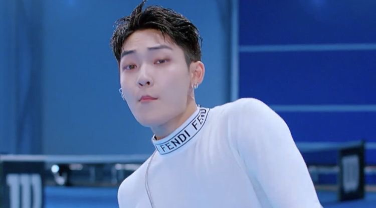 KVNFEED's tweet photo. this kevin moon will always be superior https://t.co/5b3RIYpor4