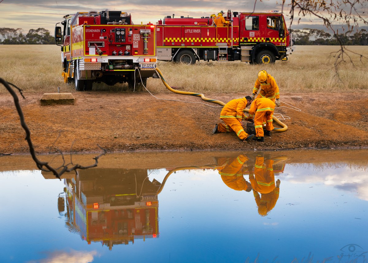 CFA_Updates's tweet photo. As we wave goodbye to another year, we acknowledge our incredible volunteers and the work they do every day, protecting lives and properties across Victoria.

Please stay safe over the New Years period, monitor fire danger ratings and always have a fire plan.

📸 Randal Smith https://t.co/qcdvZHnahi