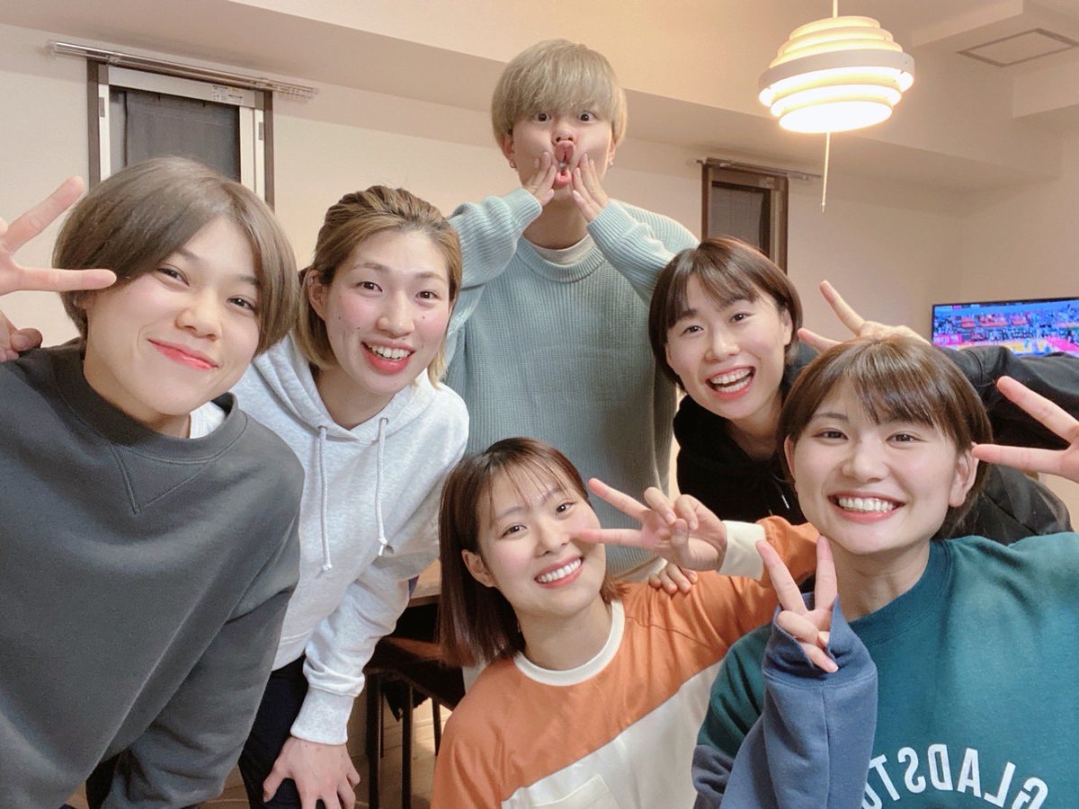 いつも食事のサポートありがとうございます。ウィンターグルメをみんなで頂きました！とっても美味しかったです🤎
来年も宜しくお願い致します＾＾
それでは良いお年をお迎えください🎍
#slcreations
#安心安全
#無添加
#食品宅配
#東京羽田ヴィッキーズ
