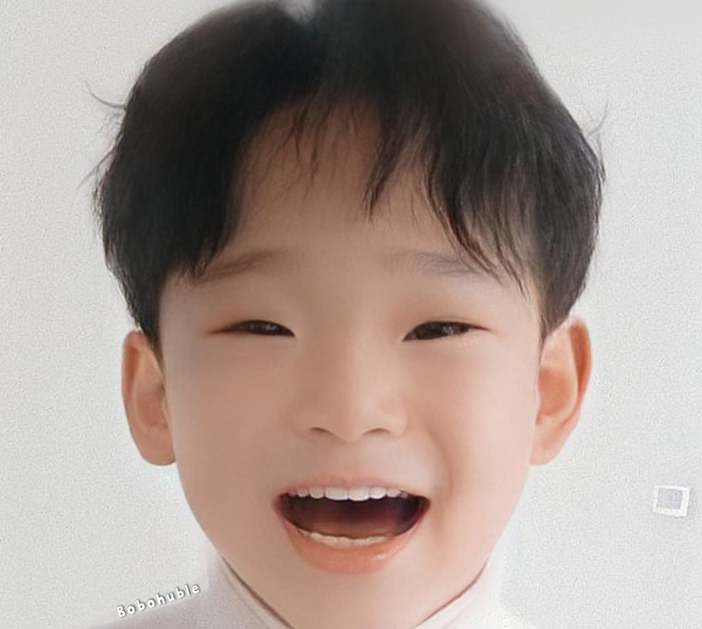 Bobohuble's tweet photo. members exo as little baby 

- a thread https://t.co/XXaTrKYKaJ