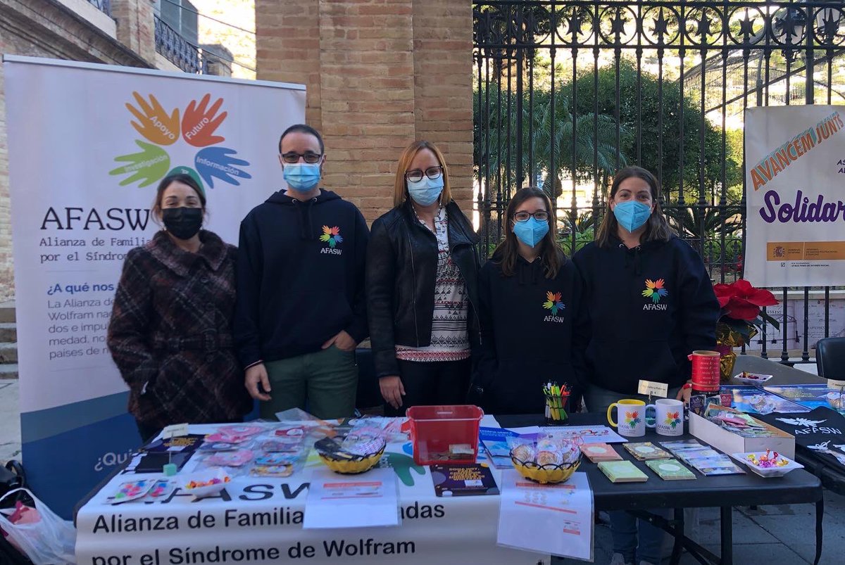 afasw_wolfram's tweet photo. Hoy hemos podido formar parte de la Feria Solidaria de Navidad en Cullera. Gracias al Ajuntament de Cullera por contar con nosotros.
Trabajando por conseguir una cura para el Síndrome de Wolfram
#visibilidad
#sindromedewolfram
#WolframSyndrome
#afasw https://t.co/nzsNJiLpG1